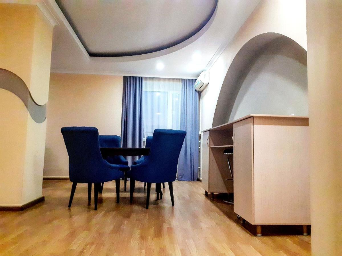 City Hotel Uszty-Kamenogorszk Kültér fotó