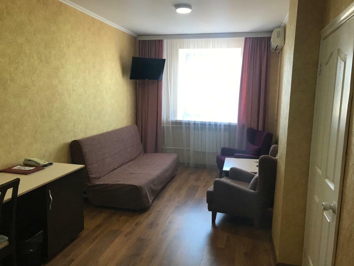 City Hotel Uszty-Kamenogorszk Kültér fotó