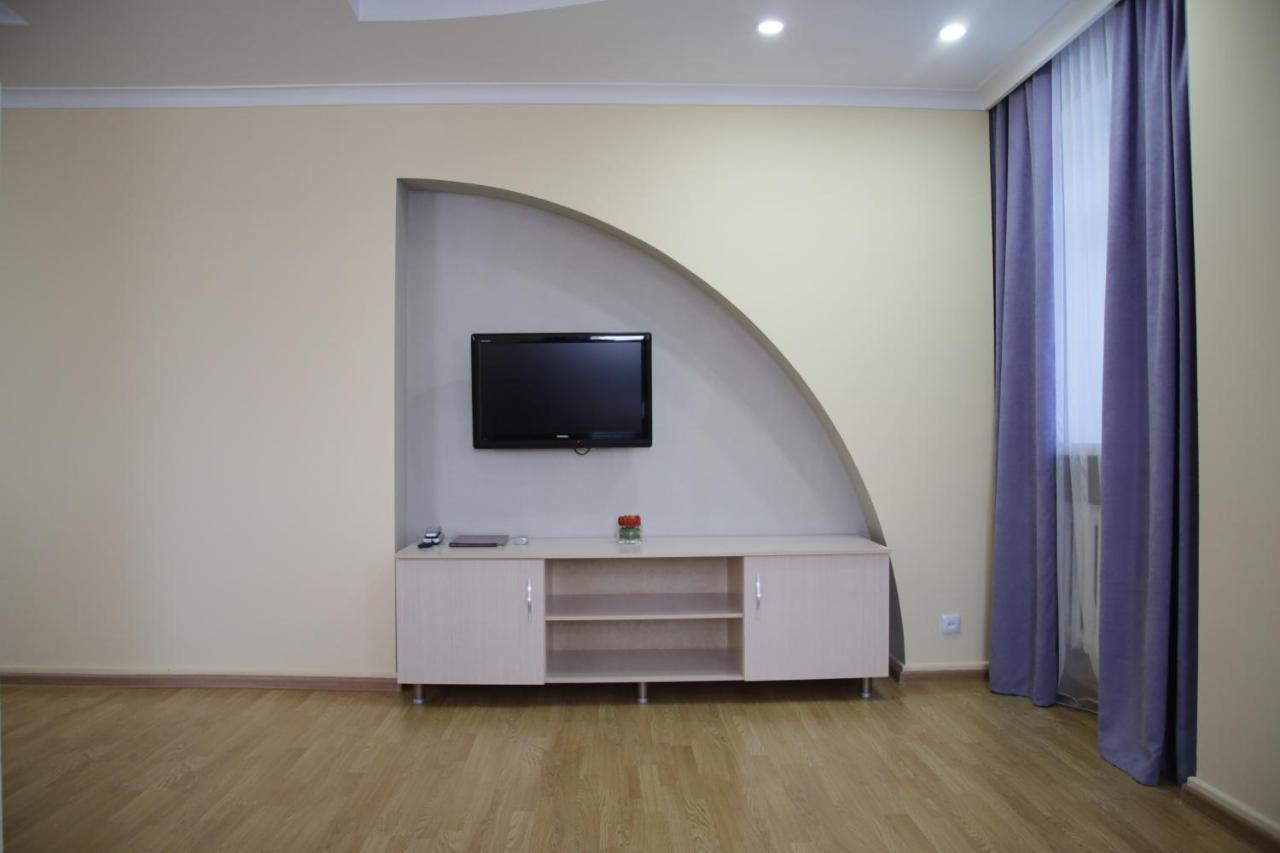 City Hotel Uszty-Kamenogorszk Kültér fotó