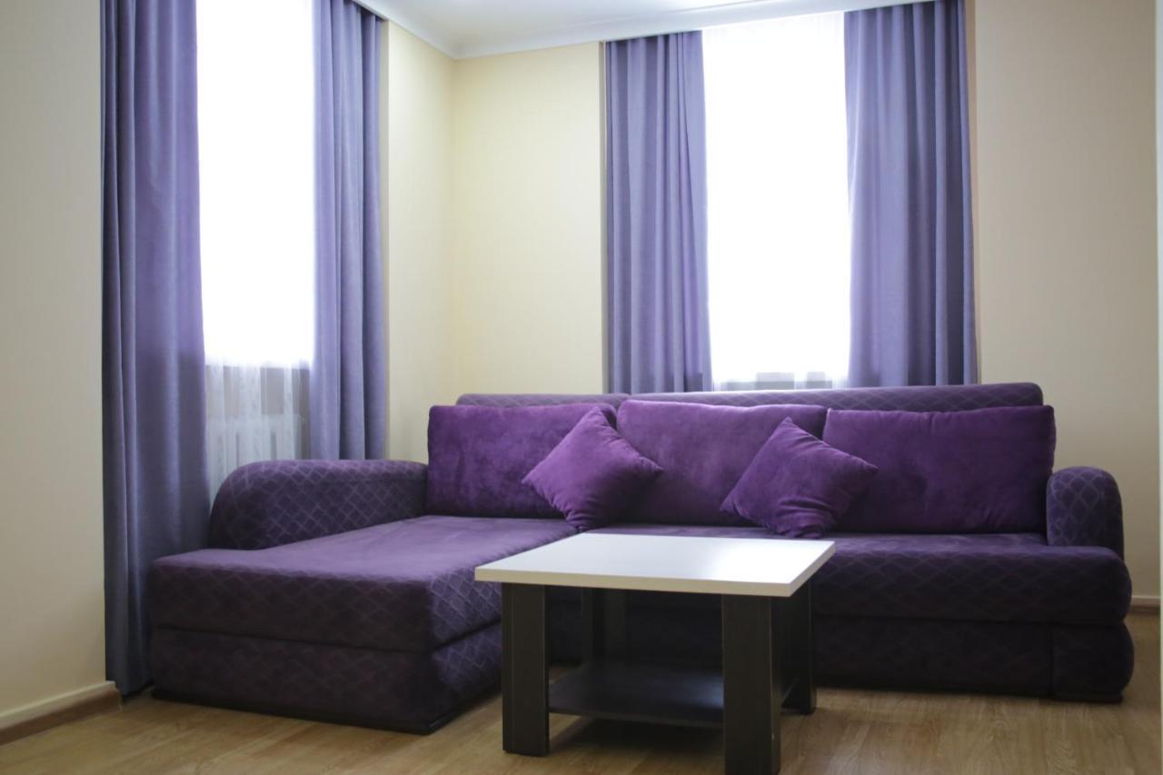 City Hotel Uszty-Kamenogorszk Kültér fotó