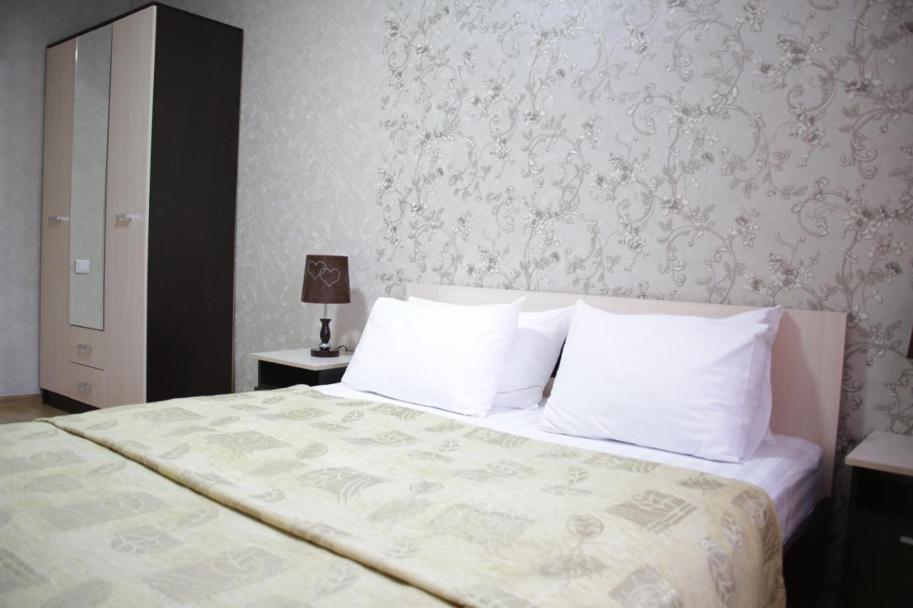 City Hotel Uszty-Kamenogorszk Kültér fotó