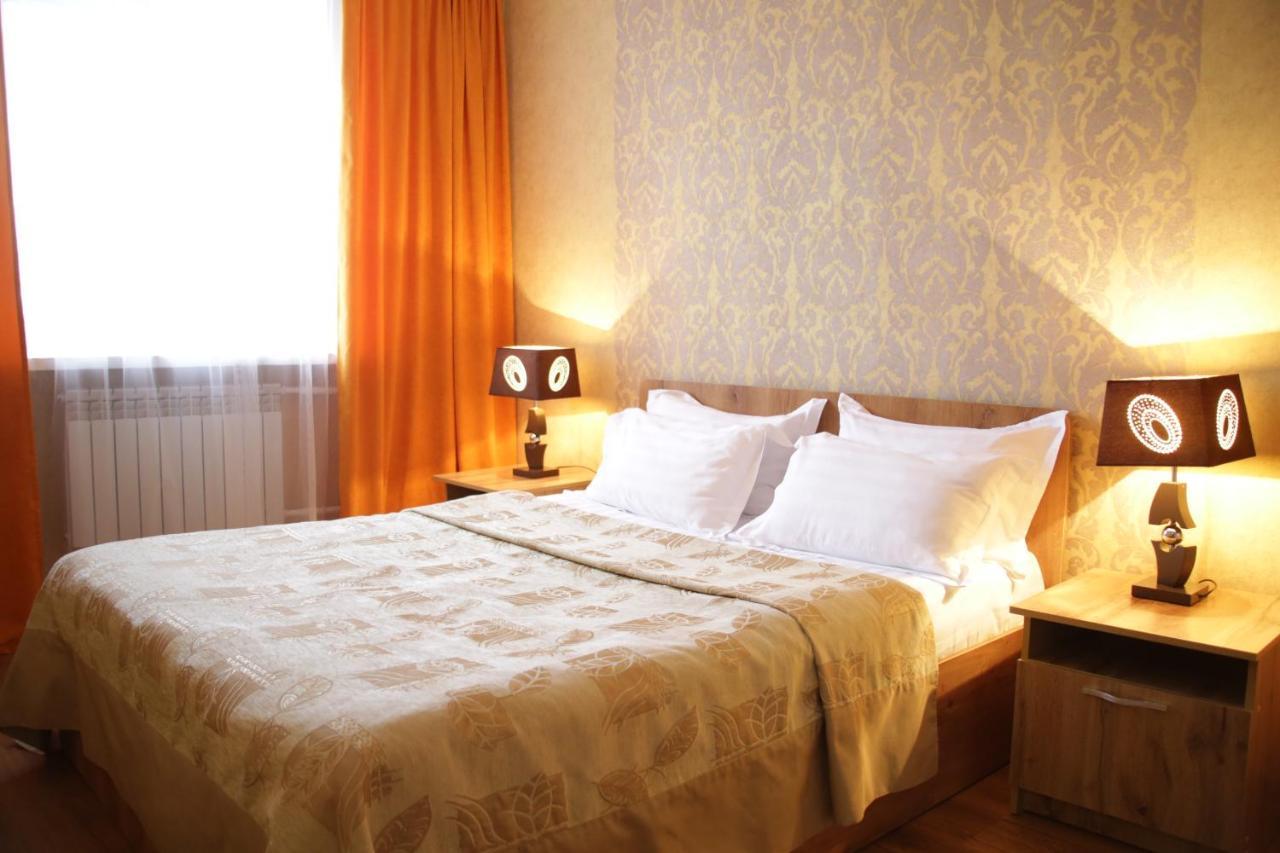 City Hotel Uszty-Kamenogorszk Kültér fotó