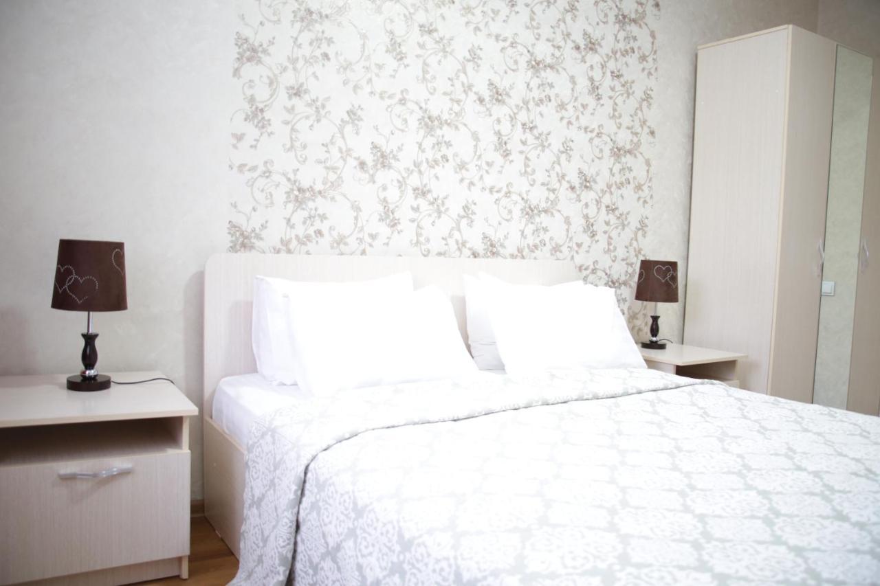 City Hotel Uszty-Kamenogorszk Kültér fotó
