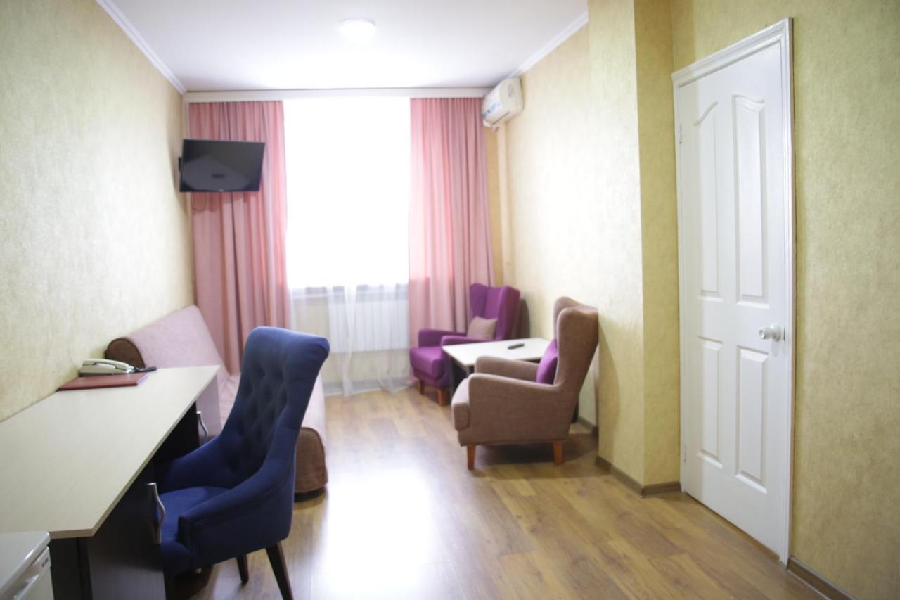 City Hotel Uszty-Kamenogorszk Kültér fotó