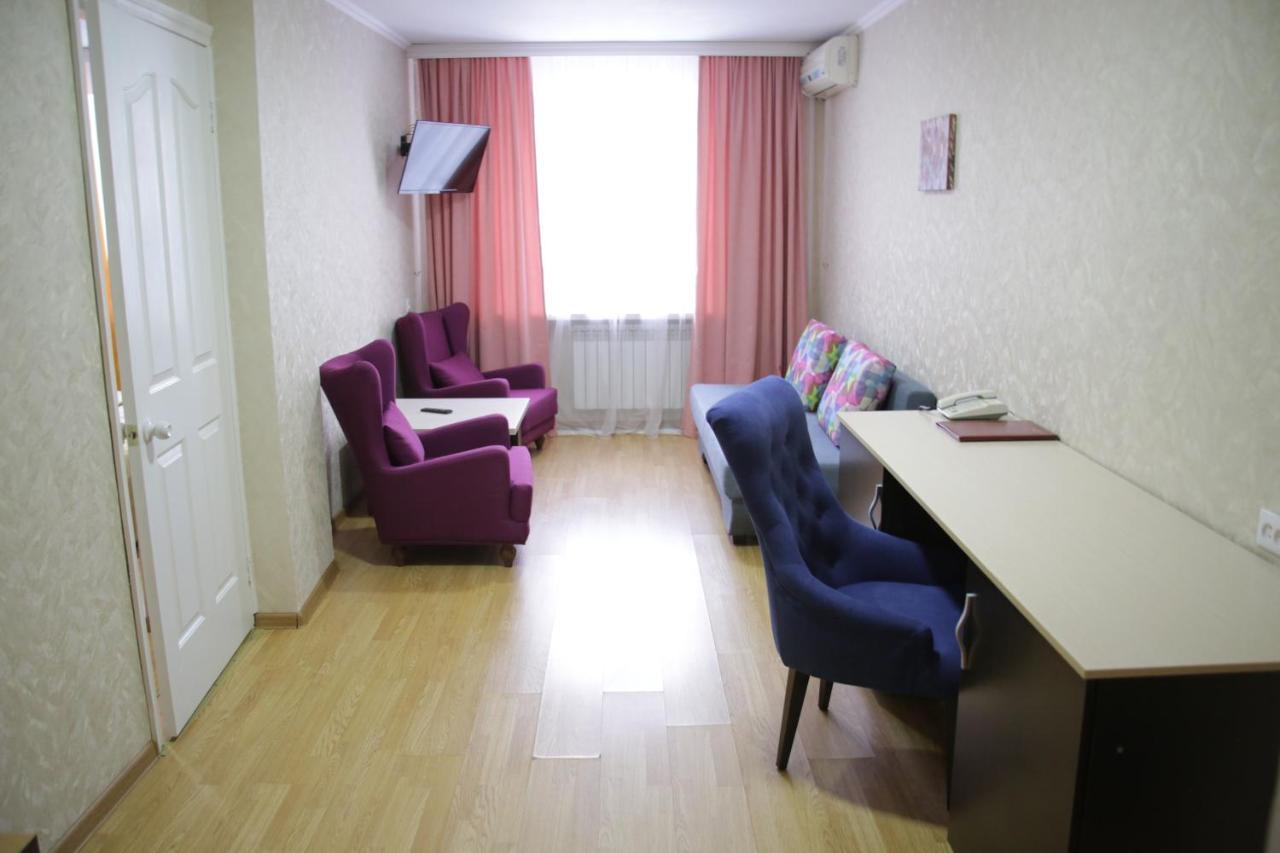 City Hotel Uszty-Kamenogorszk Kültér fotó